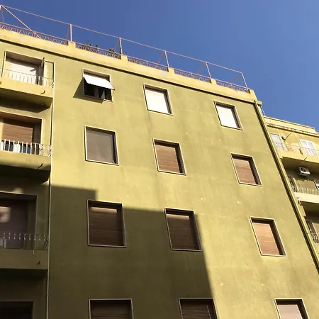 Apartment La Tigre Con Terrazza In Centro Cagliari